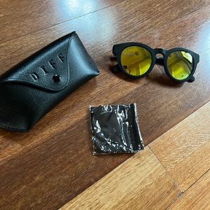 NEW DIFF Dime II Polarized yellow sunglasses